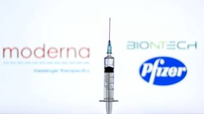 Pfizer, Moderna COVID-19 vaccines 94% effective at cutting hospitalizations for older adults, CDC says - fox29.com - city Atlanta