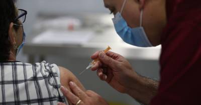 Over 40s can now book a Covid vaccine - here's how to get your jab - manchestereveningnews.co.uk