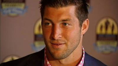 Tim Tebow - Tim Tebow could return to NFL as TE, report claims - fox29.com - New York - city New York - state Florida - city Jacksonville