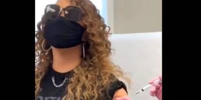 Mariah Carey - Mariah Carey Gets Coronavirus Vaccine, Hilariously Hits a High Note! - justjared.com