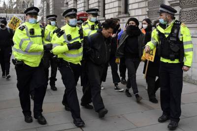 UK arrests over 100 in protests against policing bill - clickorlando.com - Britain - city London