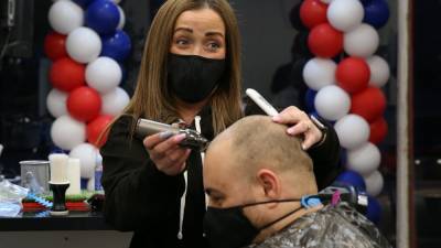 Hair salons reopen in Scotland, Third Level in-person teaching resumes - rte.ie - Scotland