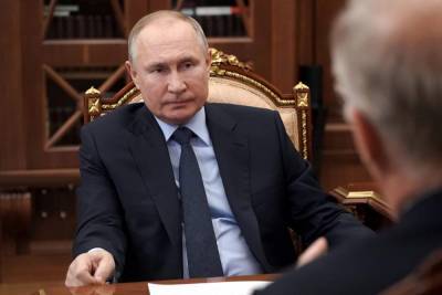 Vladimir Putin - Putin signs law that allows him to serve two more terms - clickorlando.com - Russia - city Moscow