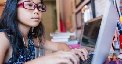 Schools in Toronto, Guelph move to online learning - globalnews.ca - city Wellington