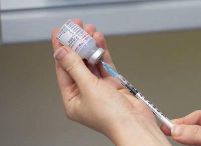 Moderna vaccine effective for at least 6 months, study shows - clickorlando.com