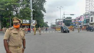 Uttar Pradesh: Night curfew imposed in Lucknow from Thursday amid Covid-19 surge - livemint.com - India