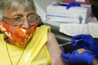 Summoning seniors: Big new push to vaccinate older Americans - clickorlando.com - Usa - state Mississippi