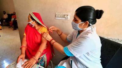 Rajesh Tope - Maharashtra, India’s coronavirus epicenter, has only 3 days of vaccines in stock - livemint.com - India