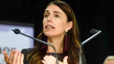 Jacinda Ardern - New Zealand suspends entry of travellers from India amid Covid-19 surge - livemint.com - India - New Zealand