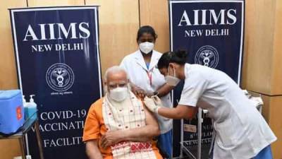 PM Modi takes second dose of covid-19 vaccine - livemint.com - India