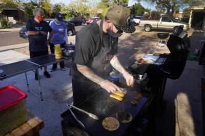 Pandemic-weary chefs, cooks enjoy serving from home - clickorlando.com - city Scottsdale