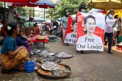 Myanmar junta limits internet, seizes satellite TV dishes - clickorlando.com - Burma - city Yangon