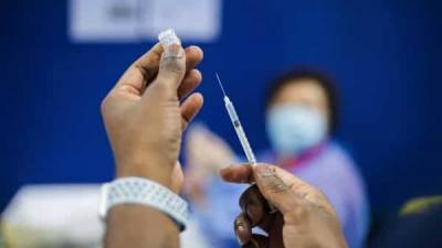 Mumbai COVID-19 vaccine drive to continue on Friday only if state gets supply: Mayor - livemint.com - India - city Mumbai