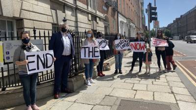 Protests at maternity hospitals over restrictions - rte.ie - Ireland - city Dublin