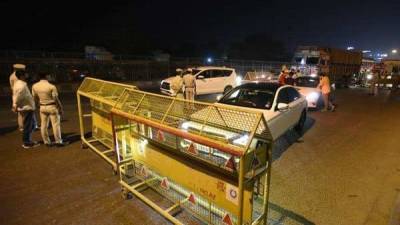 Don't stop Covid-19 ambulances at borders until due advisory: HC tells Telangana - livemint.com - India