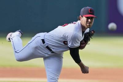 Cy Young - Emmanuel Clase - Shane Bieber - Bieber extends own MLB strikeout record, Indians beat Cubs - clickorlando.com - India - city Chicago - county Cleveland