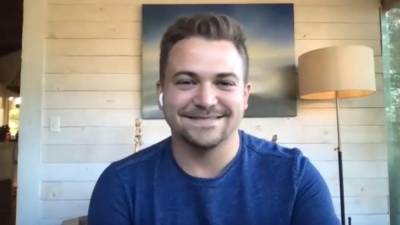 Hunter Hayes Gets Candid About Personal Struggles While Discussing Mental Health (Exclusive) - etonline.com