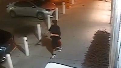 Video shows man shooting at person, cars at Kissimmee gas station, Osceola deputies say - clickorlando.com - state Florida - county Osceola