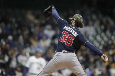 Ian Anderson - Anderson takes no-hit bid into 7th, Braves beat Brewers 5-1 - clickorlando.com - city Atlanta - city Milwaukee