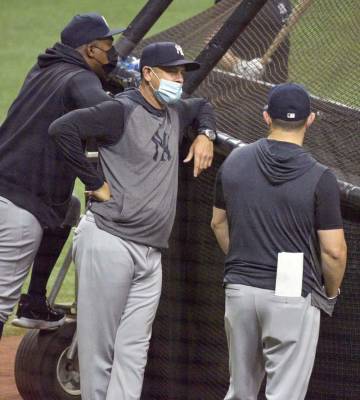 Aaron Boone - Yankees staffer tests positive for COVID; Hicks goes on IL - clickorlando.com - New York - state Texas - city Baltimore