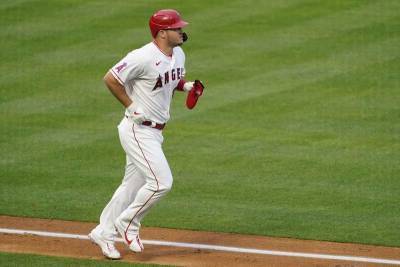 Angels star Trout leaves game due to right calf strain - clickorlando.com - Los Angeles - city Boston - city Anaheim
