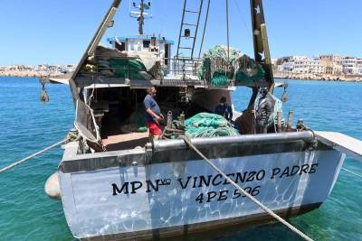 Italy's Lampedusa island slammed again by migrant arrivals - clickorlando.com - Italy