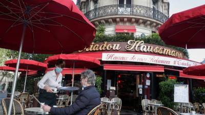 Paris cafes reopen as virus restrictions ease - rte.ie - New York - India - Italy - Netherlands - Portugal