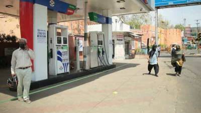 India's fuel sales drop in April on Covid wave - livemint.com - city New Delhi - India