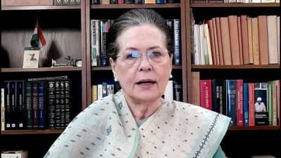 Sonia Gandhi - Sonia Gandhi urges PM: Admit kids of those died in Covid-19 in Navodaya Vidyalayas - livemint.com - India