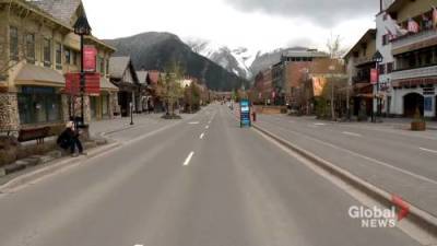 COVID-19: Banff’s mayor discouraging people from visiting townsite on May long weekend - globalnews.ca - Canada - county Park