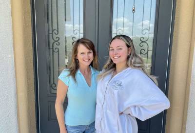 Volusia County mother, daughter host prom night after pandemic canceled celebrations - clickorlando.com - state Florida - county Volusia