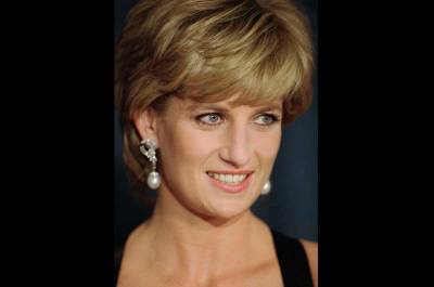 princess Diana - Tony Hall - Martin Bashir - Ex-BBC head quits gallery job amid Diana interview fallout - clickorlando.com - Britain