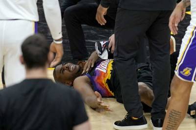 Chris Paul - Suns' Paul dealing with shoulder injury vs. Lakers - clickorlando.com - Los Angeles
