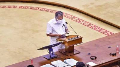 Pinarayi Vijayan - ₹3 lakh, free education for kids who lost their parents to Covid - livemint.com - India