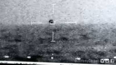Jeremy Corbell - New footage allegedly shows US Navy ship ‘swarmed’ by UFOs - fox29.com - Los Angeles - county San Diego