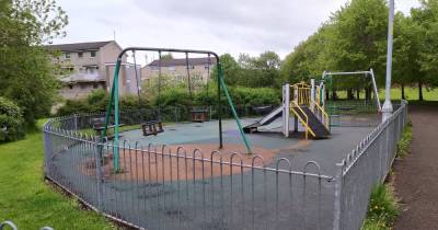 Broken bottles cause health hazard for youngsters in Lanarkshire play park - dailyrecord.co.uk
