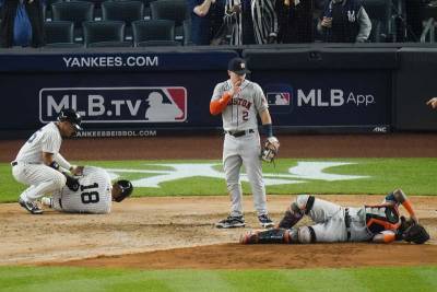 Giancarlo Stanton - Salty fans, hot Yankees greet Astros in return to Bronx - clickorlando.com - New York - city New York - city Houston - county Bronx