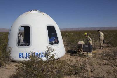 Jeff Bezos - Alan Shepard - Blue Origin auctioning off seat on New Shepard rocket to support its STEM nonprofit - clickorlando.com - Usa - state Texas