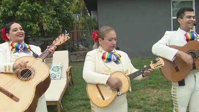 Breaking barriers: Meet the world’s first LGBTQ+ mariachi band from Los Angeles - fox29.com - Los Angeles - city Los Angeles - Mexico