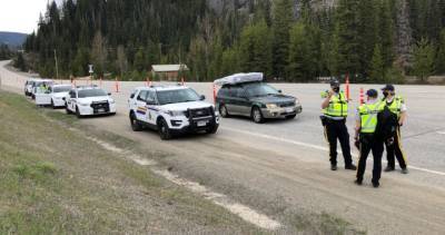 COVID-19 travel checkpoints now in place on 4 B.C. highways - globalnews.ca