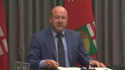 Brent Roussin - Manitoba announces public health measures for schools outside Winnipeg, Brandon - globalnews.ca