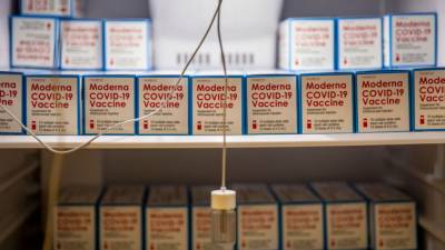Moderna asks FDA to expand COVID-19 vaccine authorization to ages 12 to 17 - fox29.com - Canada