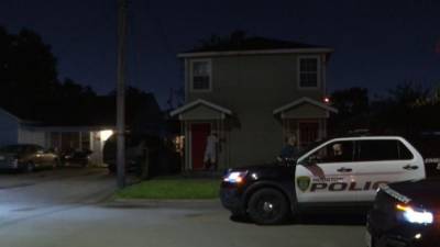 POLICE: Houston father accidentally shoots 9-year-old son in the chest - fox29.com - state Texas - city Houston