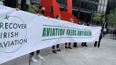 Tony Holohan - Evan Cullen - Aviation workers call for rapid antigen testing clearance - rte.ie - Ireland - Eu - city Dublin