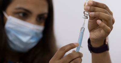 All over 18s in Bury offered first jab in Covid battle - manchestereveningnews.co.uk