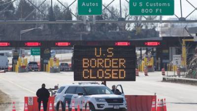 US extends travel restrictions at Canada, Mexico borders through July 21 - fox29.com - Canada - Washington - county White - Mexico