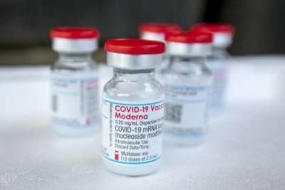 COVID-19: Pfizer shortage sparks vaccine brand hesitancy among Edmontonians able to get Moderna - globalnews.ca