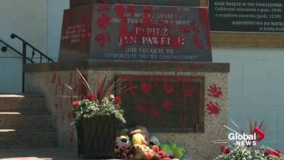 John Paul II (Ii) - Pope John Paul II statue vandalized with red paint at Edmonton church - globalnews.ca - Canada - Poland