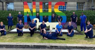 NHS nurses team up for inspirational flash mob 'thank you' to local community for support during pandemic - manchestereveningnews.co.uk - Germany - county Hall