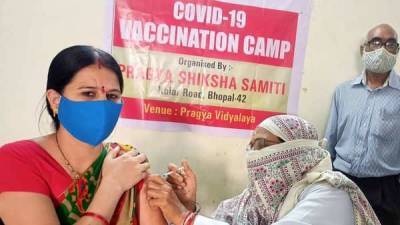 Parents of kids below 12 years to get priority for Covid-19 vaccination in MP - livemint.com - India